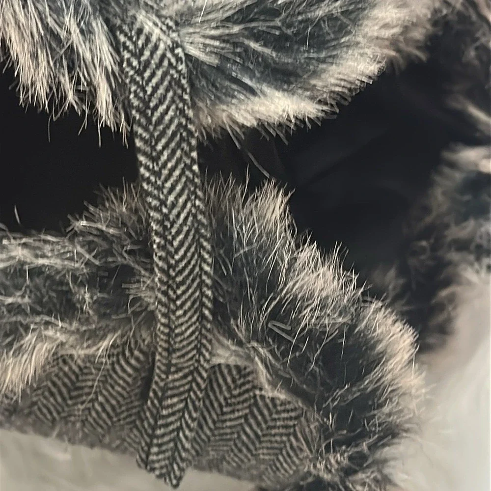 Cat & Jack Gray Herringbone Trapper Hat Faux Fur Ear Flaps OSFM GNFB1953TG